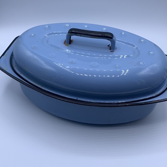 Vintage Black & Robin Egg Blue Small Enamel Roasting Pan with Lid - Picture 3 of 13